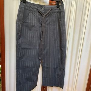 Cabi Nob Hill Pinstripe Crop Capri Pants Gray/White #852 Size 4
